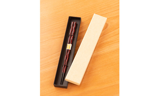 YAMANAKA LACQUERWARE KEYAKI SPIRAL CHOPSTICKS – RED FINISH (NON-SLIP) 23CM
