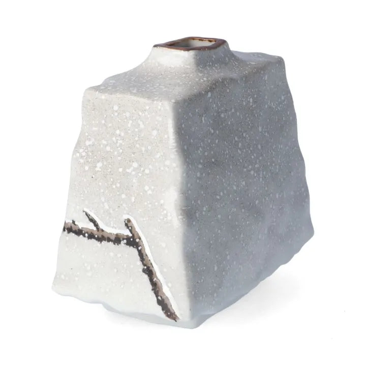 KUTANI WARE TRAPEZOID VASE “TWO SPARROWS IN SNOW” BY TOSHITO NAKAMURA (GIFT BOX INCLUDED)