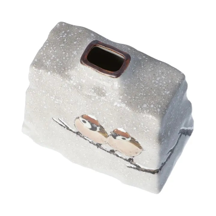 KUTANI WARE TRAPEZOID VASE “TWO SPARROWS IN SNOW” BY TOSHITO NAKAMURA (GIFT BOX INCLUDED)