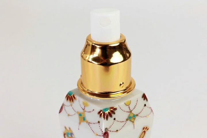 KUTANI WARE SPRAY BOTTLE TAKARA DZUKUSHI