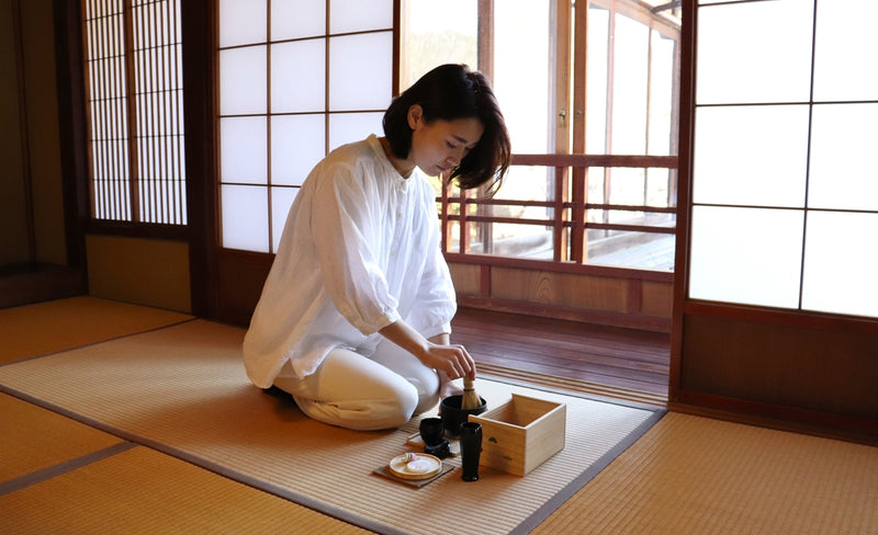 YAMANAKA LACQUERWARE YU TEA CEREMONY BOX BLACK (KURO) HANABI