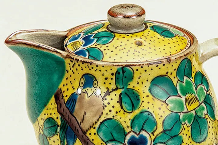 KUTANI WARE JAPNESE TEAPOT (YOSHIDAYA STYLE)CAMELLIA AND BIRD DESIGN (WITH NETTING)