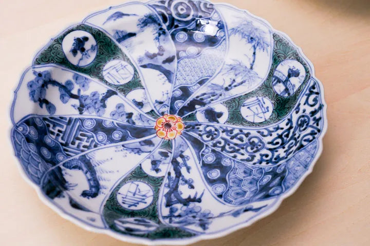 (IMPERIAL HOUSEHOLD KILN) KUTANI WARE PLATE SET “IROE SHONZUI” / CHOZA YAMAMOTO