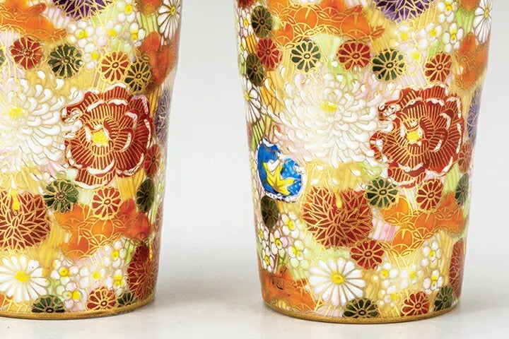 JAPANESE KUTANI PAIR OF FREE CUPS KIN-HANAZUME