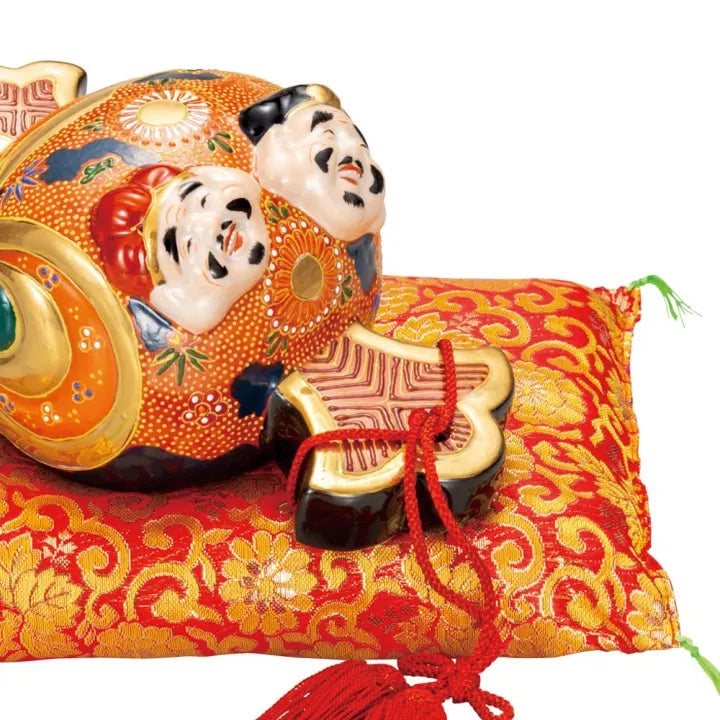 KUTANI WARE MALLET WITH EBISU & DAIKOKU (WITH TASSEL & CUSHION)