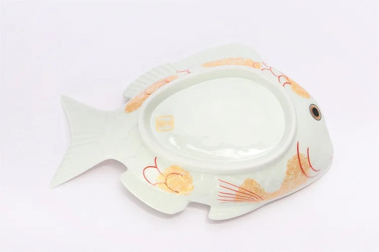 ARITA WARE NISHIKI GOLD-ACCENTED TAI-SHAPED DISH / KOURAKU KILN