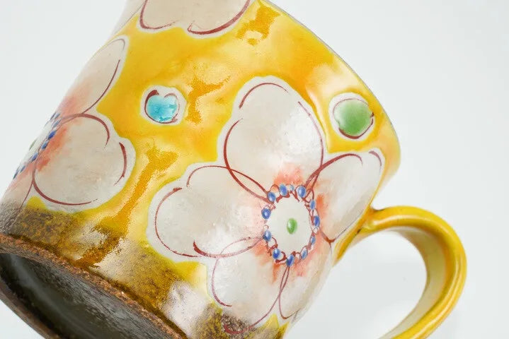 KUTANI WARE MUG CUP YELLOW FLOWER ULALA /KOKUZOU KLIN