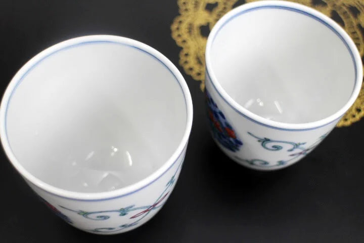 [IMPERIAL HOUSEHOLD PURVEYOR KILN] KUTANI WARE PAIR YUNOMI TEACUPS – TOSAIZU PEACH FRUIT DESIGN BY CHOZA YAMAMOTO