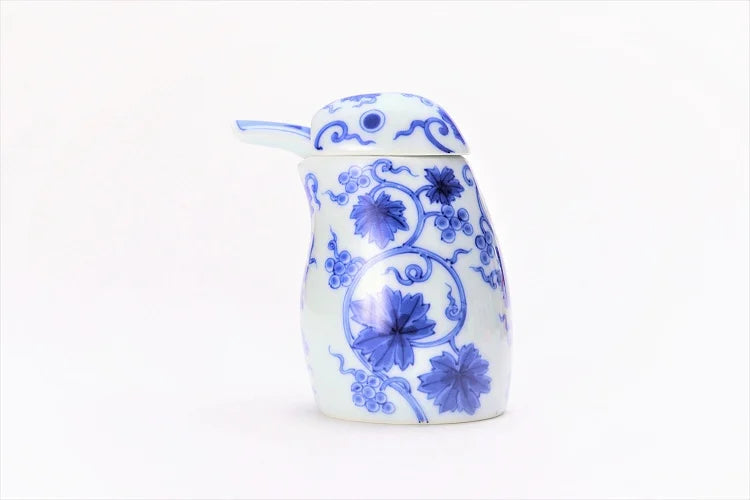 ARITA PORCELAIN SOY SAUCE DISPENSER – SOMETSUKE ARABESQUE, KINGFISHER SHAPE | KOURAKU KILN