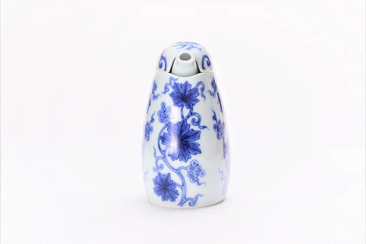 ARITA PORCELAIN SOY SAUCE DISPENSER – SOMETSUKE ARABESQUE, KINGFISHER SHAPE | KOURAKU KILN