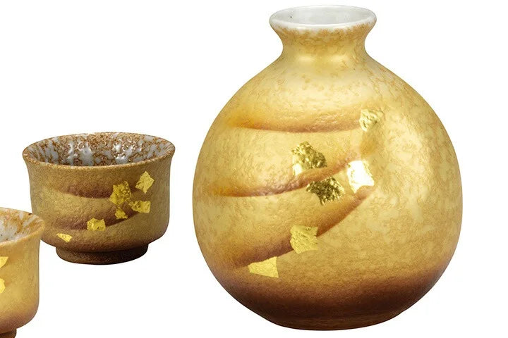 KUTANI WARE SAKE SET – GOLD LEAF DESIGN (GIFT BOX INCLUDED)