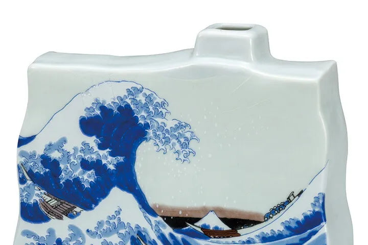KUTANI JAPANESE SINGLE FLOWER VASE THE GREAT WAVE OFF KANAGAWA BY HOKUSAI