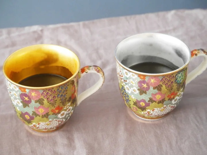 KUTANI WARE PAIR  MUGS HANAZUME INTERIOR GOLD AND SILVER LEAF DECORATION/ KUTANI AKATUKIDOU