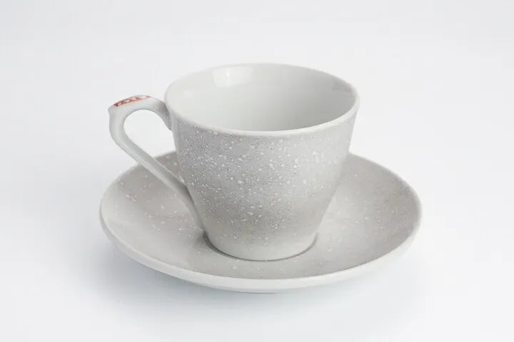 KUTANI COFFEE CUP & SAUCER SET – TWO SPARROWS IN SNOW MOTIF BY TOSHITO NAKAMURA