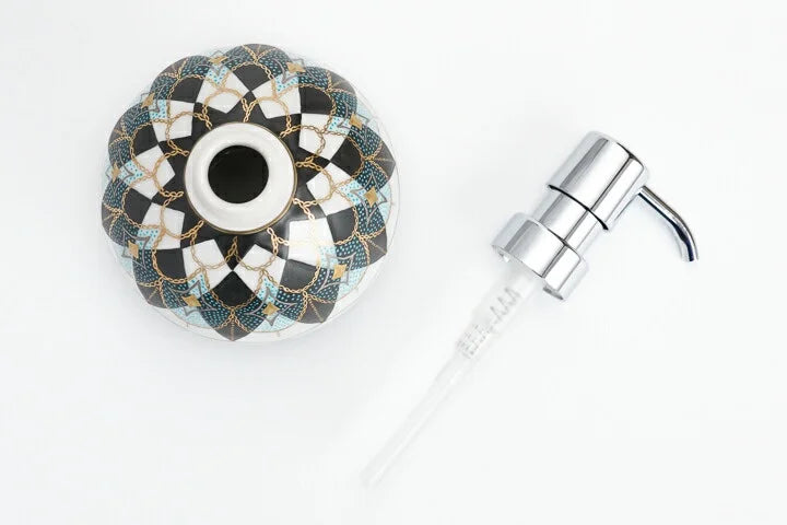 KUTANI WARE SOAP BOTTLE PENDANT PATTERN / TAISHI KILN