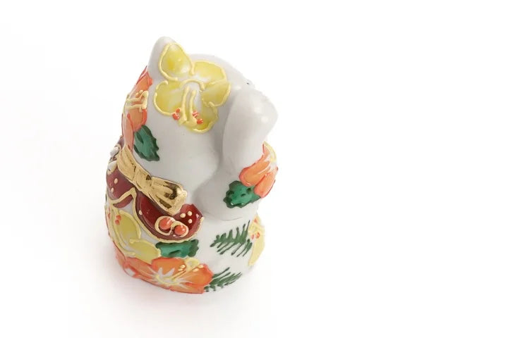 KUTANI WARE LUCKY CAT(MANEKI NEKO) HIBISCUS RAISED RIGHT PAW