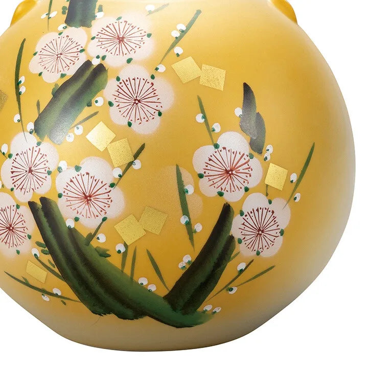 KUTANI WARE VASE WITH PLUM BLOSSOMS IN GOLD LEAF / TOYOSHI YAMADA