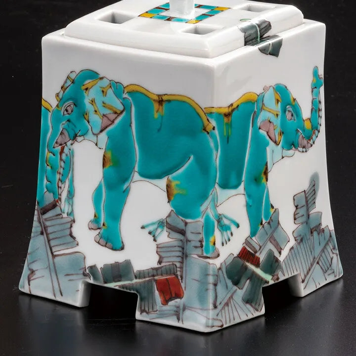 KUTANI JAPANESE INCENSE BURNER PAINTING OF A HERD OF ELEPHANTS /YASUSHI YAMACHIKA