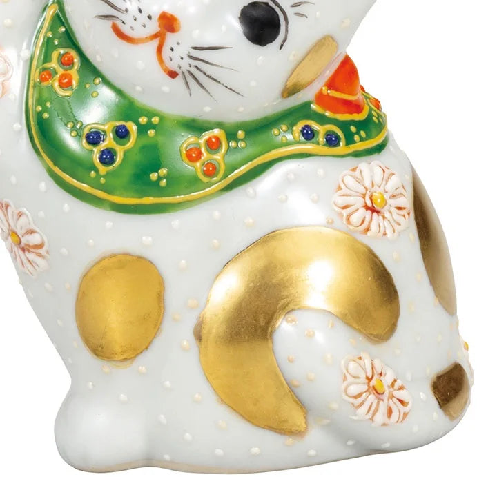 KUTANI WARE EAR PICK CAT (MANEKI NEKO) GOLD RIM RAISED DECORATION