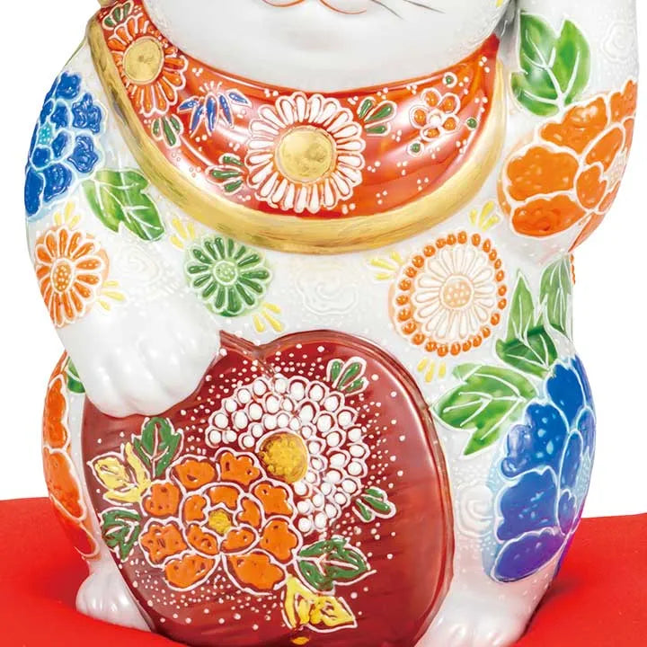 KUTANI JAPANESE LUCKY CAT (MANEKI NEKO) HOLDING A KOBAN COIN WITH "WHITE DECORATION