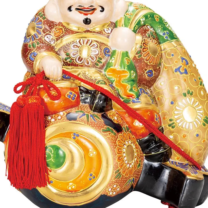 KUTANI WARE LARGE MALLET-RIDING FIGURE – BLACK RAISED DECORATION (KURO-SAMA MORI)