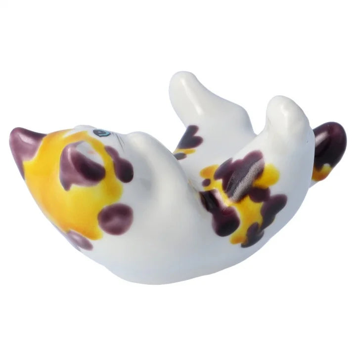 KUTANI WARE UPWARD-FACING CAT SHIKOU-YU