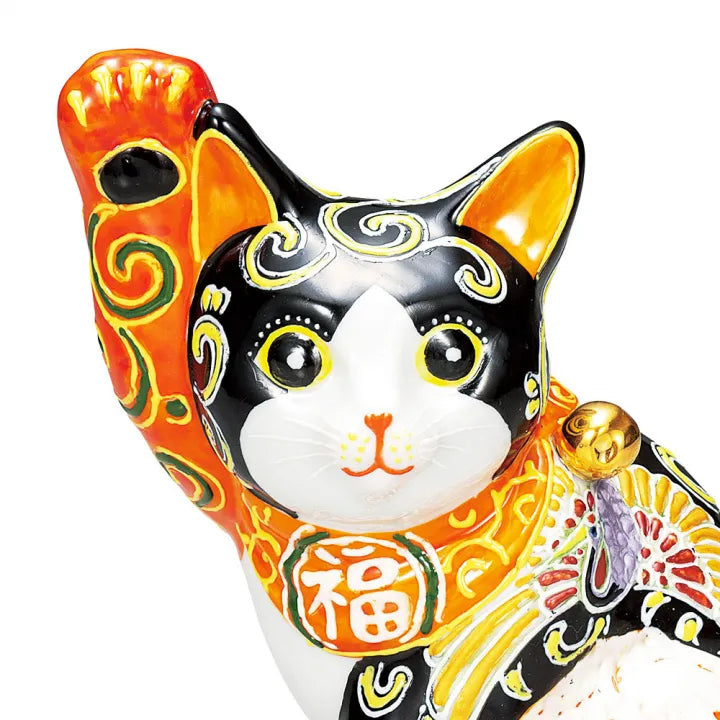 KUTANI PORCELAIN MANEKI NEKO – AKA FUJI AND CRANE MOTIF