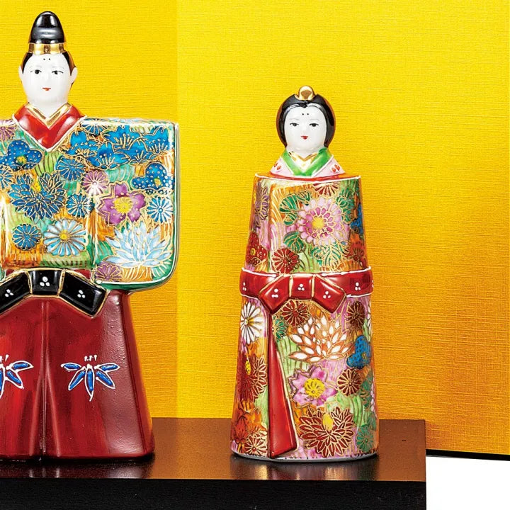KUTANI WARE TACHIBINA HINA DOLLS – GOLD HANA-ZUME DESIGN (WITH STAND, NAME PLAQUE & FOLDING SCREEN) – GIFT BOX INCLUDED