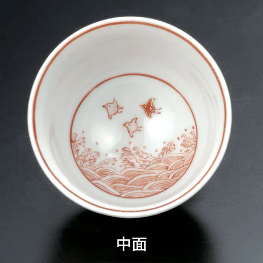 KUTANI WARE GUINOMI SAKE CUP “AKAE FINE LINE WAVE & CHIDORI MOTIF” BY REIKO FUKUSHIMA (PAULOWNIA WOOD BOX WITH CORD CLOSURE)