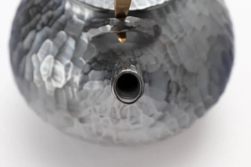 ARITA WARE SMALL TEAPOT – ANTIQUE SILVER HAMMERED FINISH BY RISOGAMA