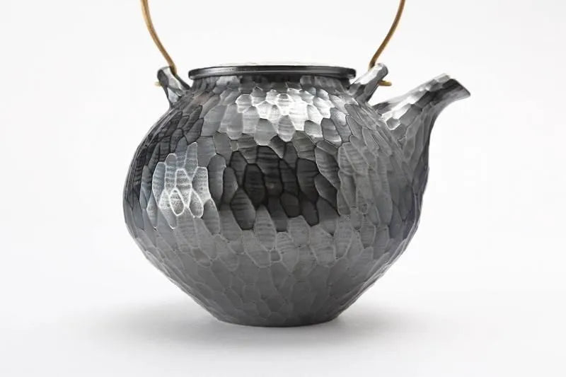 ARITA WARE SMALL TEAPOT – ANTIQUE SILVER HAMMERED FINISH BY RISOGAMA