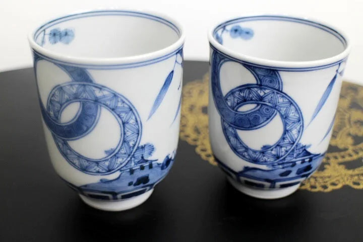 KUTANI WARE IMPERIAL HOUSEHOLD AGENCY OFFICIAL KILN SET TEACUP (SORINMON SHOCHIKUBAI) / CYOZA YAMAMOTO