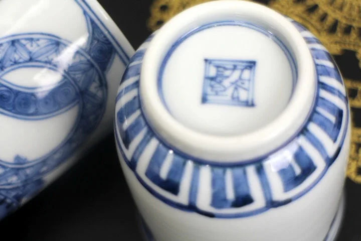KUTANI WARE IMPERIAL HOUSEHOLD AGENCY OFFICIAL KILN SET TEACUP (SORINMON SHOCHIKUBAI) / CYOZA YAMAMOTO