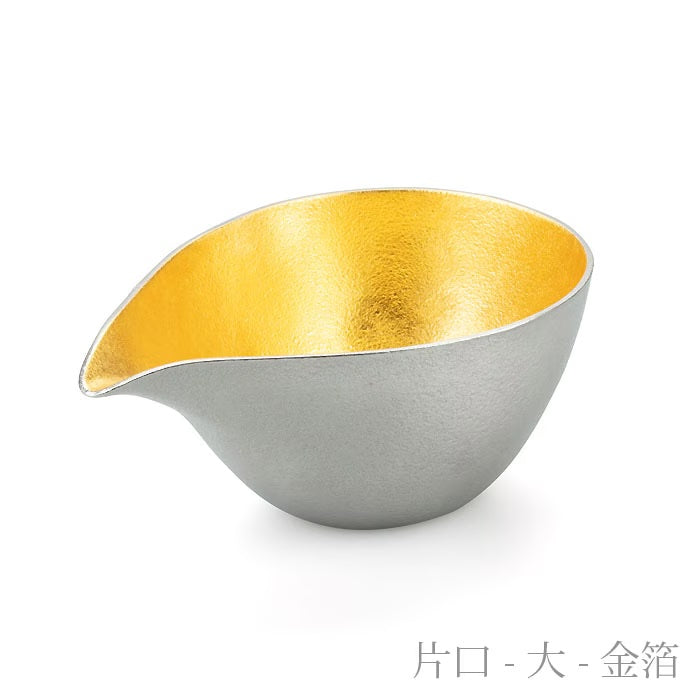 NOUSAKU GUINOMI KATAKUCHI (LARGE) - GOLD LEAF & GUINOMI (SAKE CUP) TIN AND GOLD LEAF SET (WITH PAULOWNIA BOX)