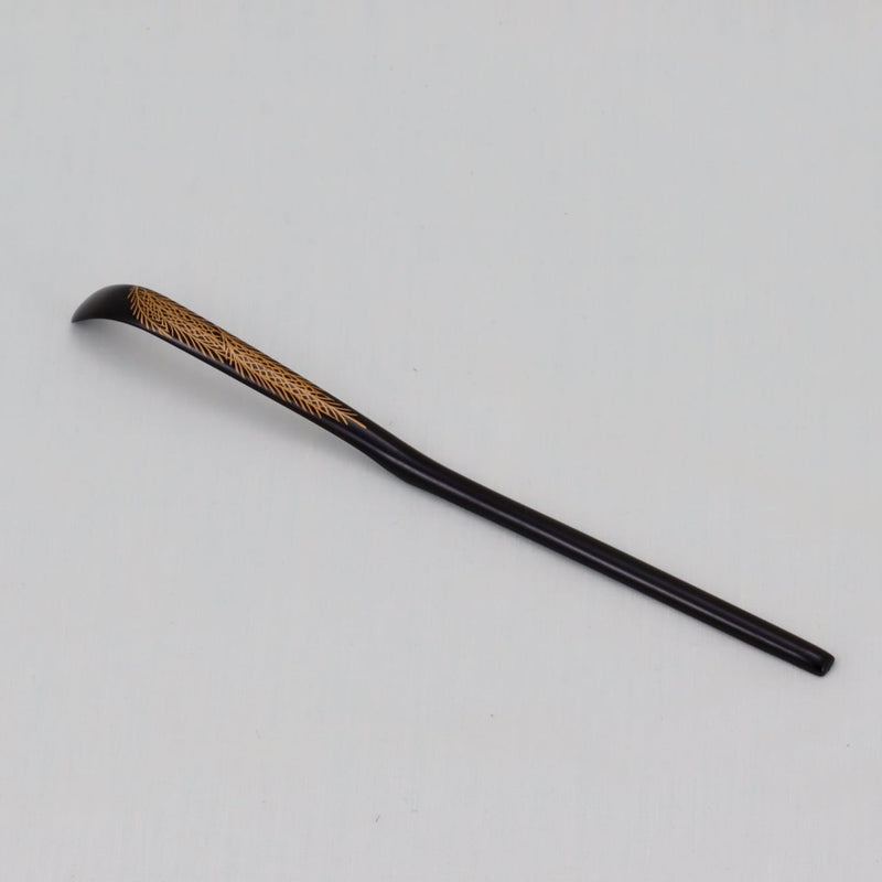 WAJIMA LACQUERWARE CHASHAKU YANAGI MAKIE DESIGN, TRADITIONAL JAPANESE TEA CEREMONY SPOON
