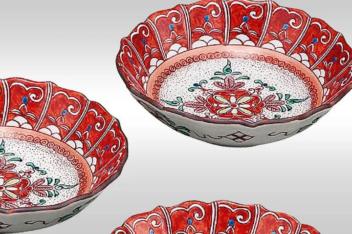 KUTANI PORCELAIN KOBACHI SET - IIDAYA DESIGN, TRADITIONAL JAPANESE ART