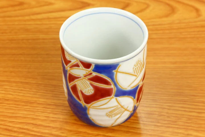 BIZAN KLIN KUTANI YUNOMI SET GOLDEN CAMELLIA PATTERN ON NAVY BLUE BACKGROUND