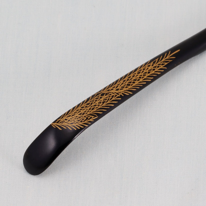 WAJIMA LACQUERWARE CHASHAKU YANAGI MAKIE DESIGN, TRADITIONAL JAPANESE TEA CEREMONY SPOON