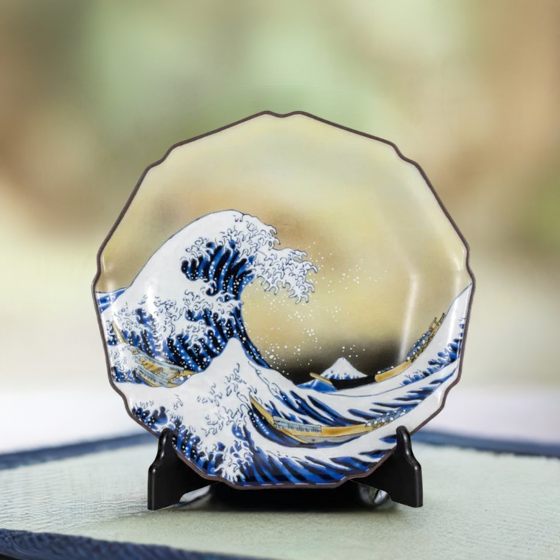 JAPAN KUTANI DECORATIVE PLATE - HOKUSAI DESIGN, BIZAN KILN,