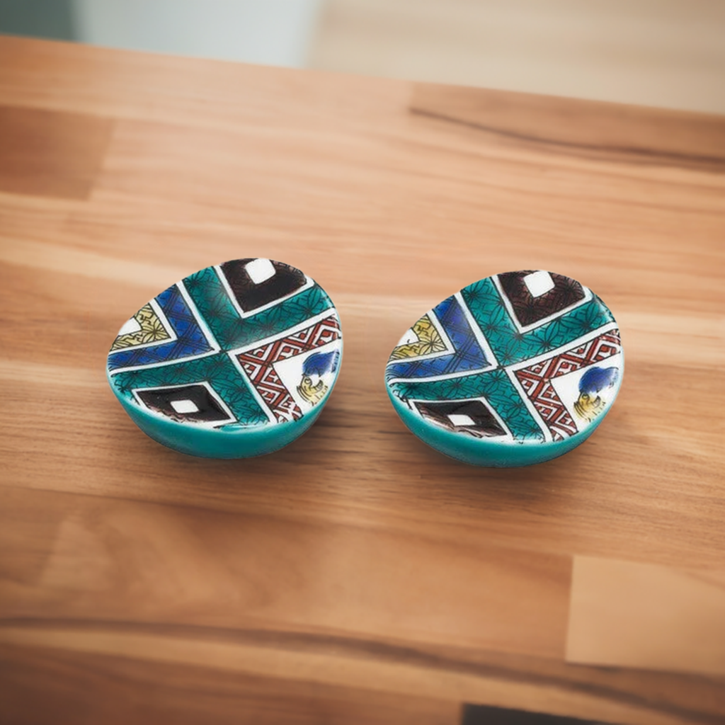 KUTANI WARE PAIR CHOPSTICK RESTS ISHIDATAMI